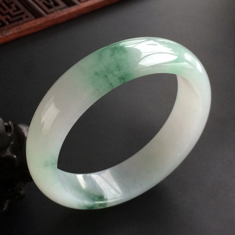 (超值推荐)糯冰种飘花手镯(57.7mm)