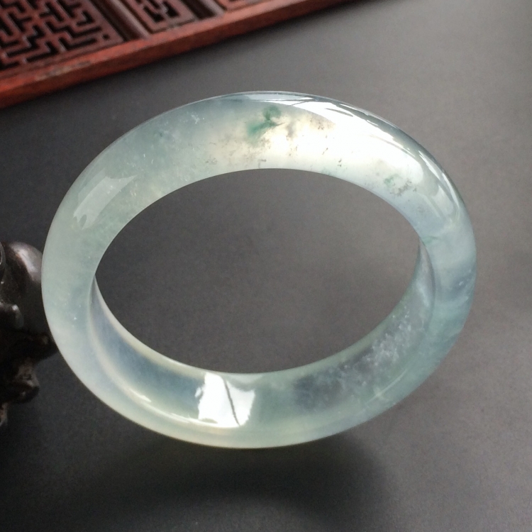 (超值推荐)冰玻种飘花手镯(56.6mm)