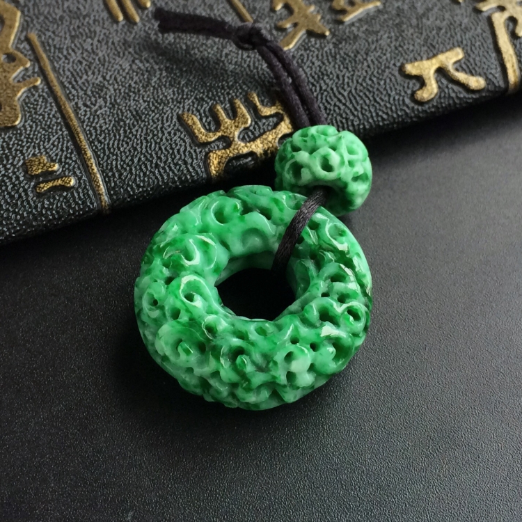 (超值推荐)糯冰种飘翠仿古平安环挂件