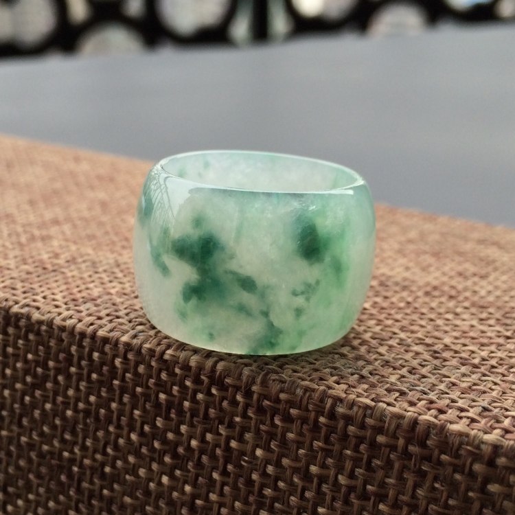 https://jdimg.jaadee.net//images/201610/goods_img/20351_d6ec7197aa0.jpg