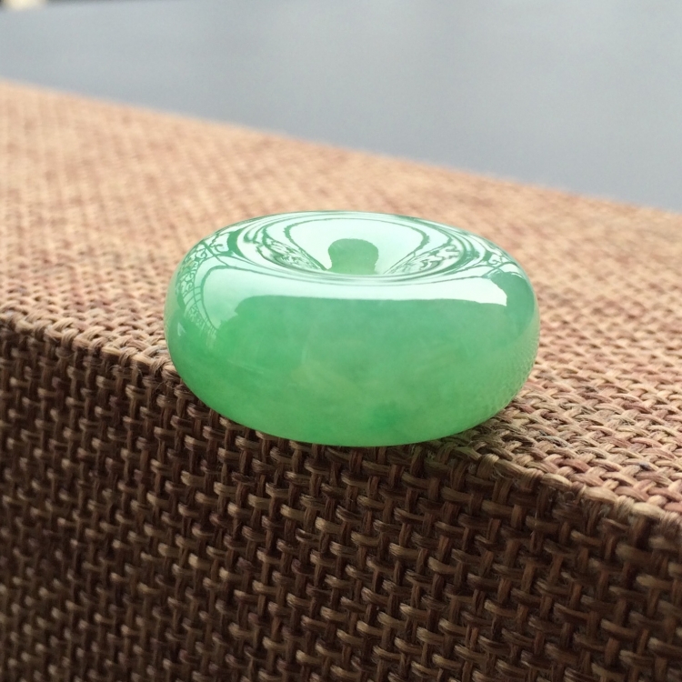 https://jdimg.jaadee.net//images/201610/goods_img/20352_2263460f8a.jpg