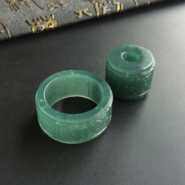 https://jdimg.jaadee.net//images/201610/goods_img/20839_d6fc9a75847.jpg