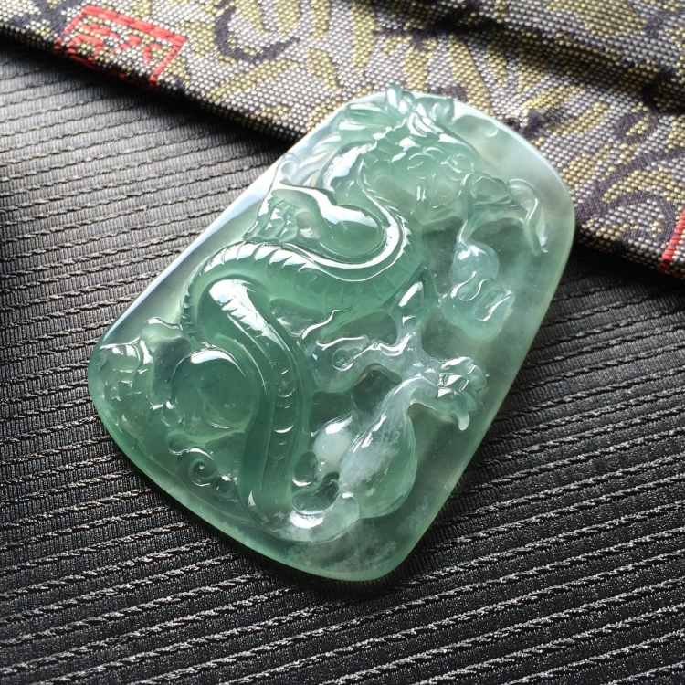 (超值推荐)糯冰种蓝水龙牌挂件