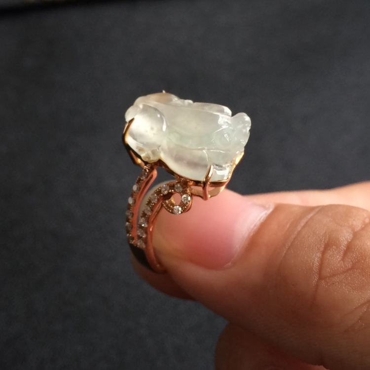 https://jdimg.jaadee.net//images/201610/goods_img/21554_d7104cfefc1.jpg