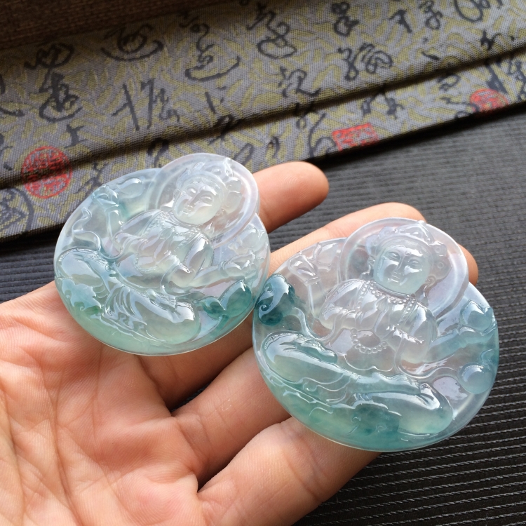 (超值推荐)冰种飘蓝花四臂观音挂件一对走