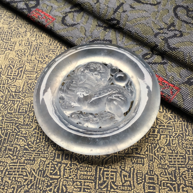 (超值推荐)冰玻种淡晴水麒麟挂件