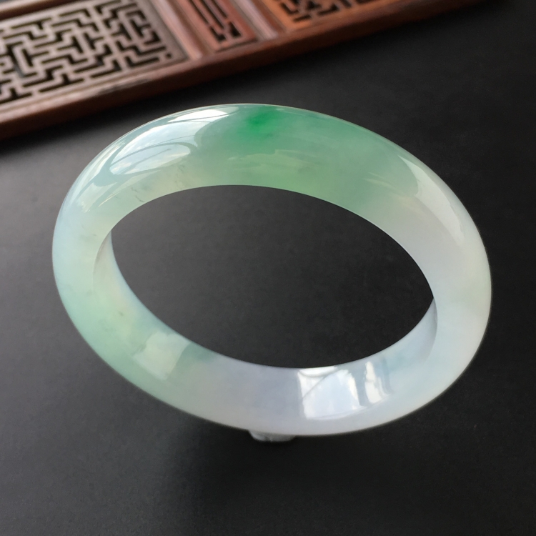 (超值推荐)冰种晴水飘翠手镯(55.6mm)