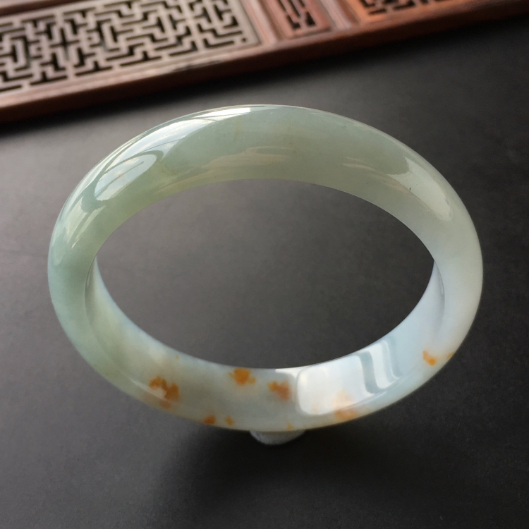 (超值推荐)糯冰种晴水飘黄花手镯(58.2mm)