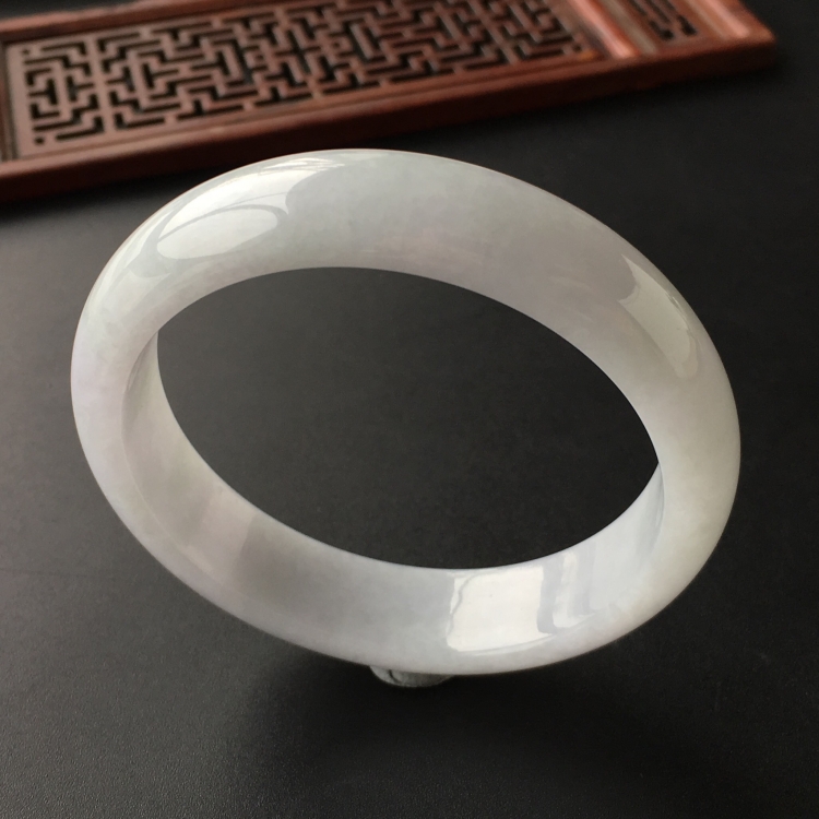 (超值推荐)糯冰种晴水手镯(56.5mm)