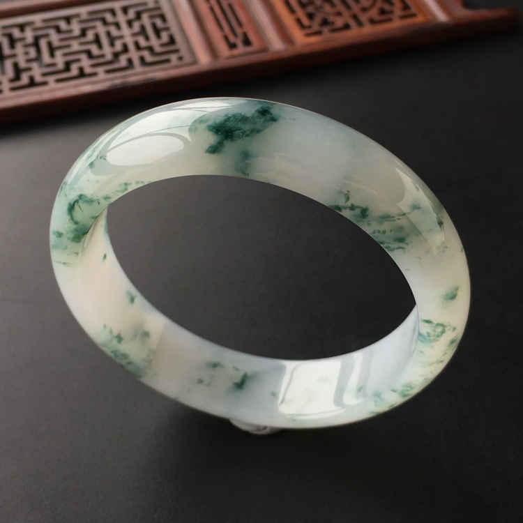 (超值推荐)糯冰种飘花手镯(58.6mm)