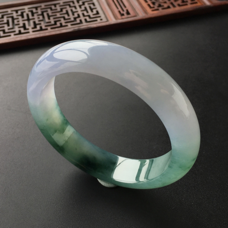 (超值推荐)糯冰种紫罗兰飘花手镯(56.7mm)