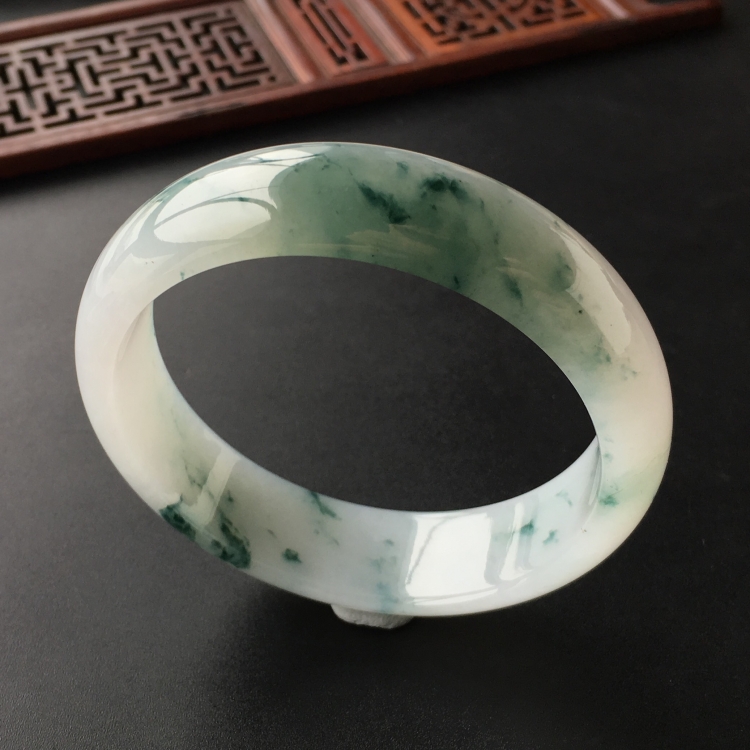 (超值推荐)糯冰种飘花手镯(58.7mm)