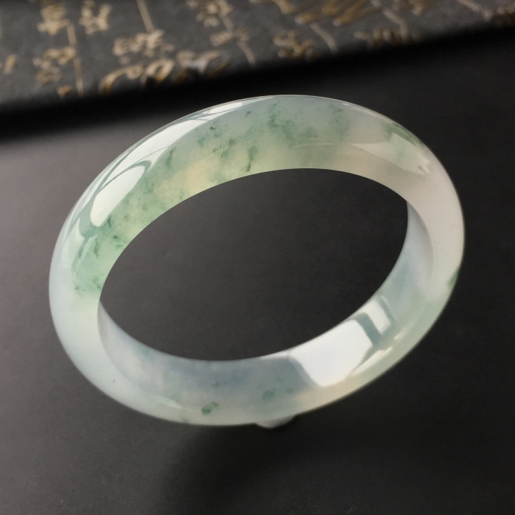 (超值推荐)冰种飘花手镯(56mm)