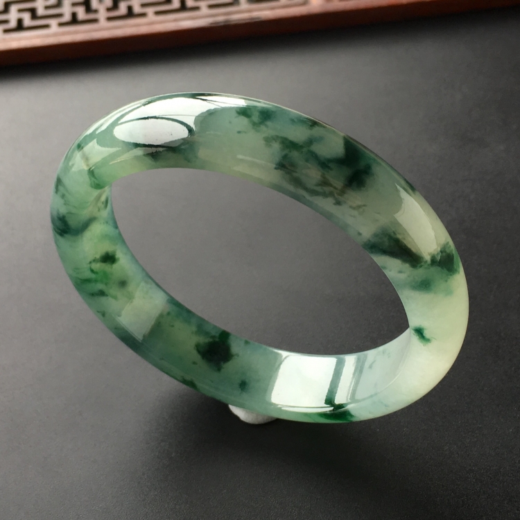 (超值推荐)糯冰种飘花手镯(56.8mm)