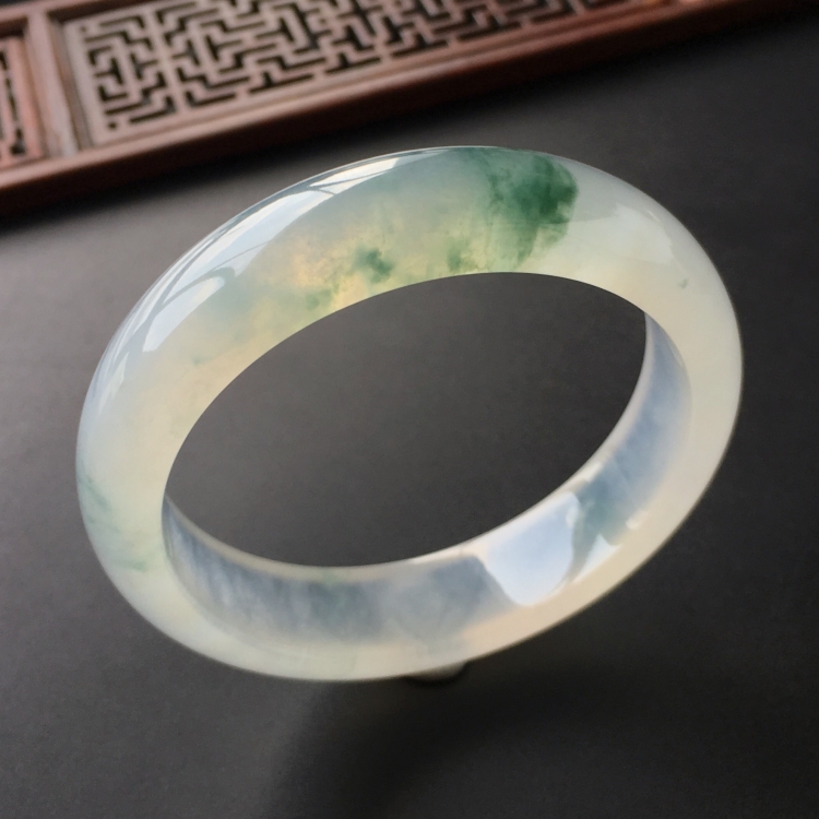 (超值推荐)冰种飘花手镯(56.7mm)