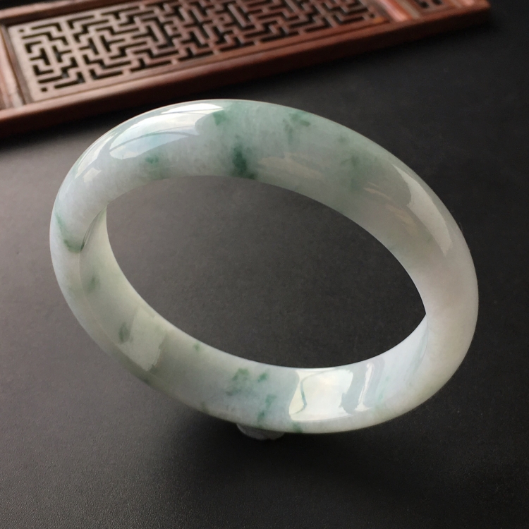 (超值推荐)糯冰种飘花手镯(59.7mm)