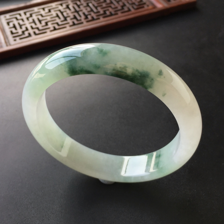 (超值推荐)糯冰种飘花手镯(57.5mm)
