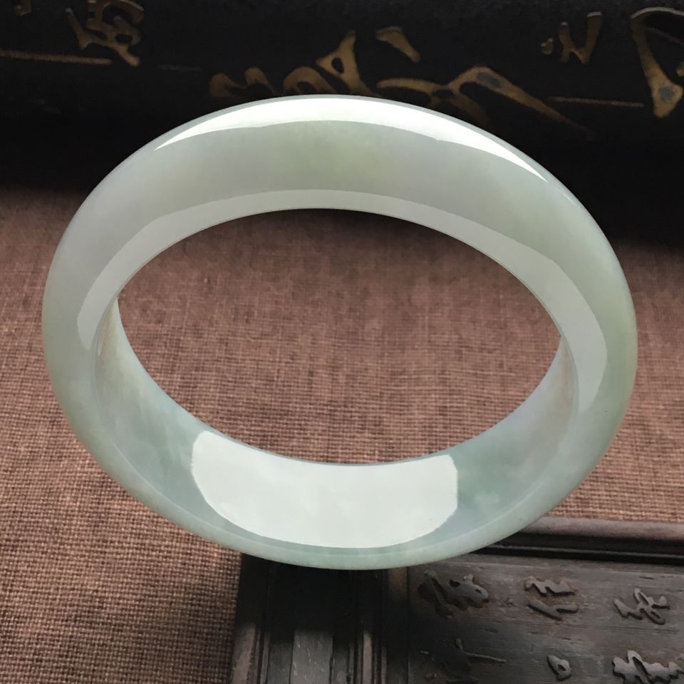 （超值推荐）糯冰种晴水手镯（56.3mm）