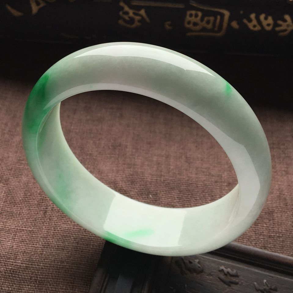 （超值推荐）糯冰种飘翠手镯（61mm）