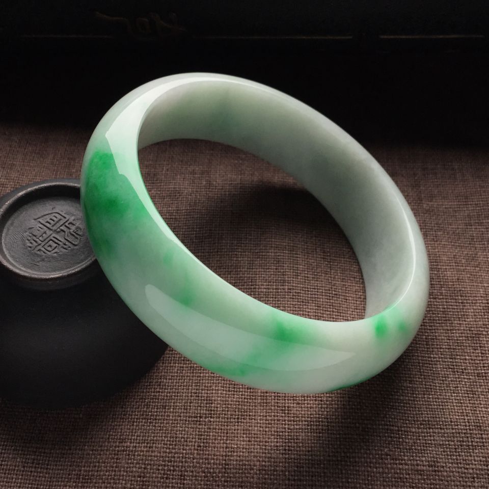 （超值推荐）糯冰种飘翠手镯（61mm）