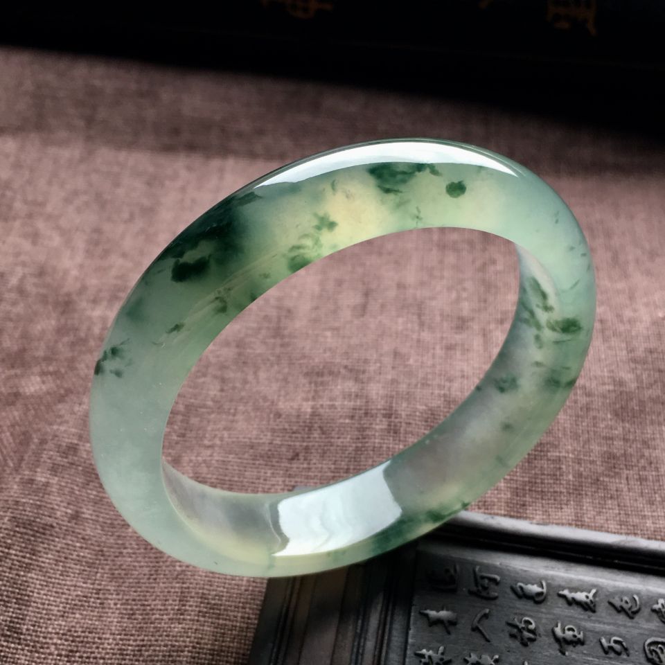 （超值推荐）冰种飘花手镯（58mm）