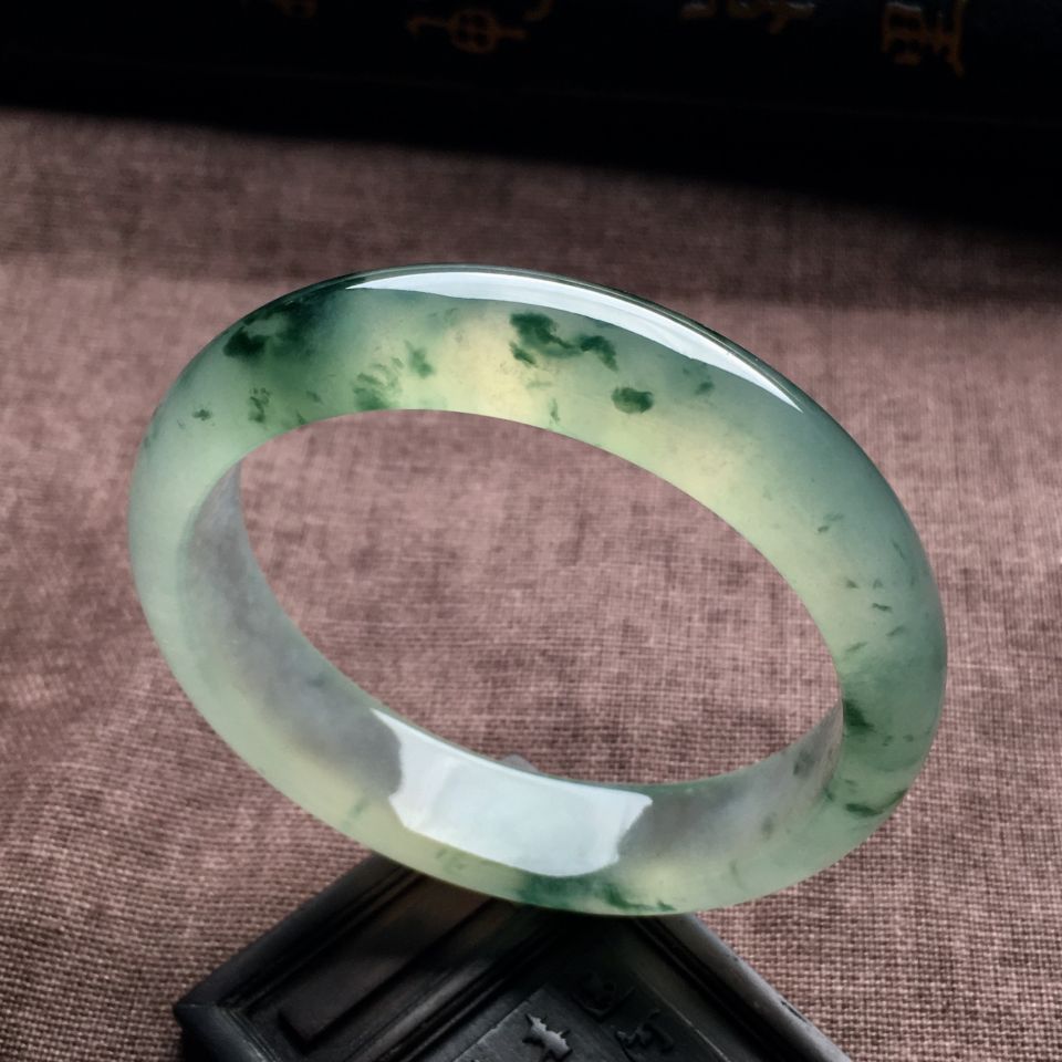 （超值推荐）冰种飘花手镯（58mm）