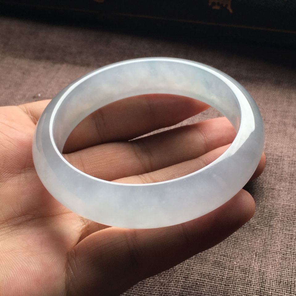 （超值推荐）冰种淡晴水手镯（57mm）