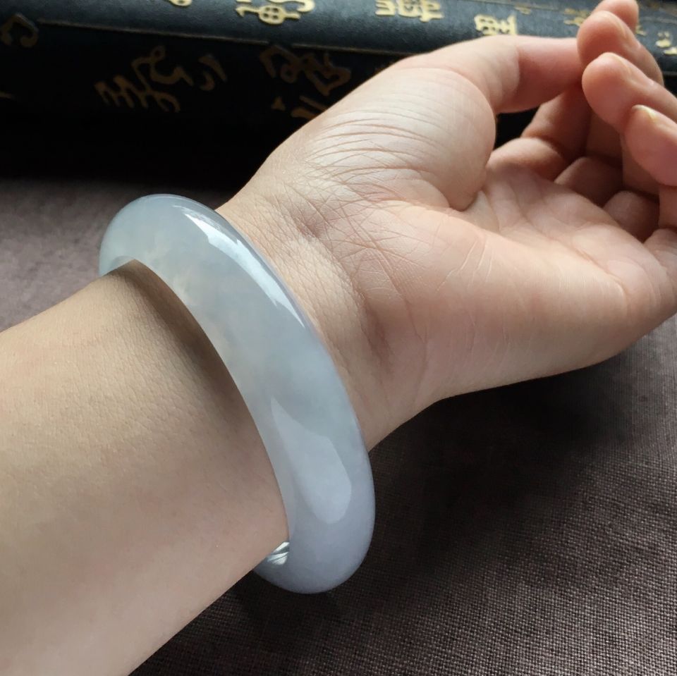 （超值推荐）冰种淡晴水手镯（57mm）