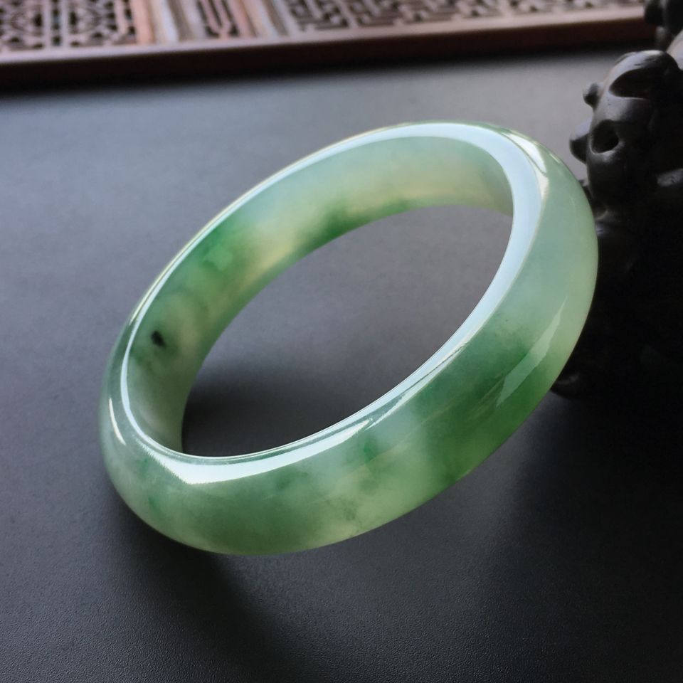 (超值推荐)糯冰种飘花手镯(55.2mm)