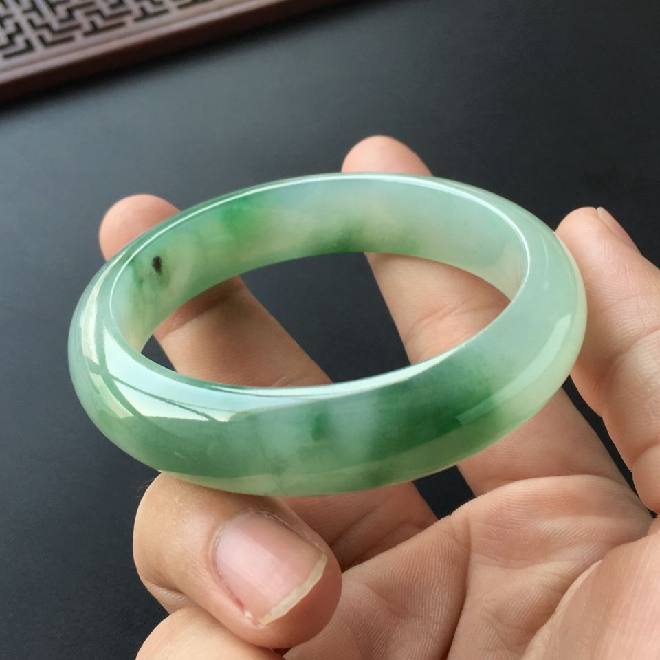 (超值推荐)糯冰种飘花手镯(55.2mm)