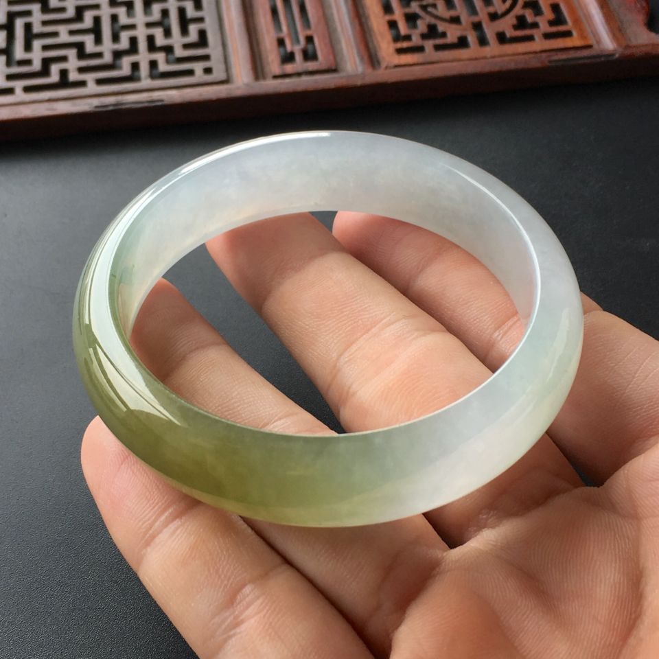 (超值推荐)冰种黄翡手镯(56mm)