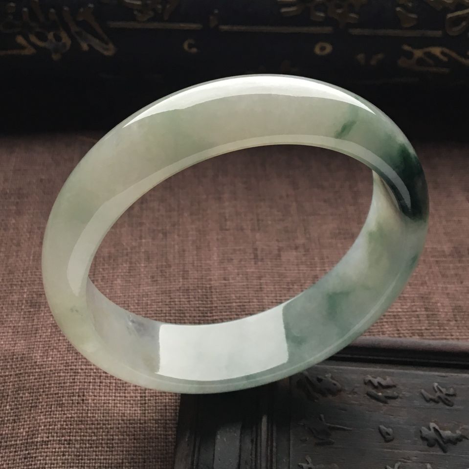 （超值推荐）糯冰种飘花手镯（59mm）