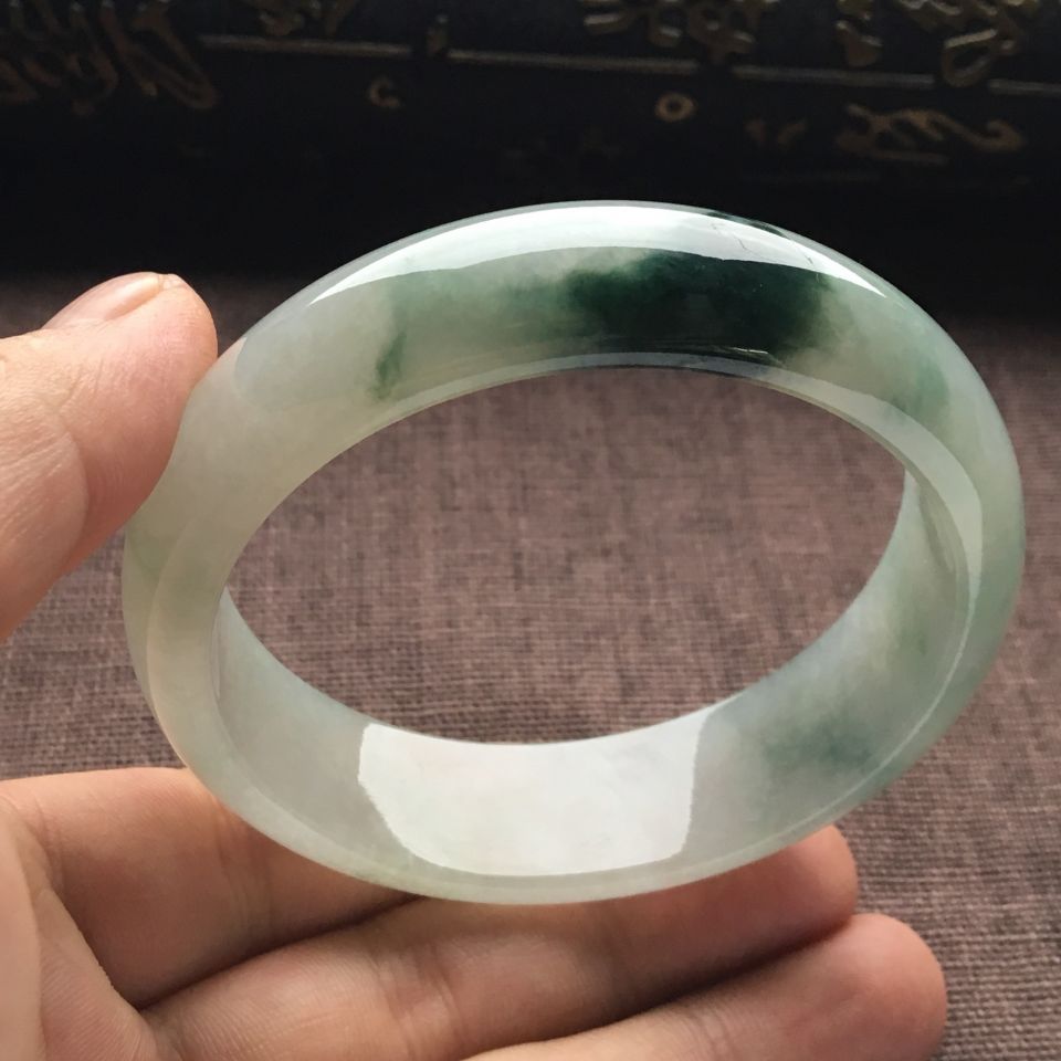 （超值推荐）糯冰种飘花手镯（59mm）