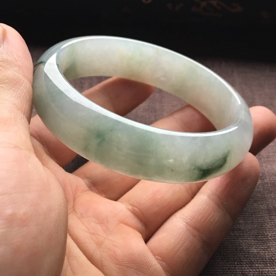 （超值推荐）糯冰种飘花手镯（59mm）
