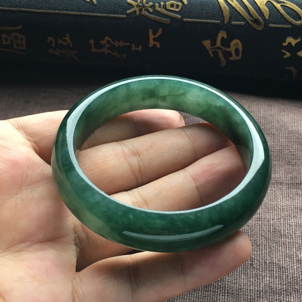 （超值推荐）糯冰种油青手镯（58.8mm）