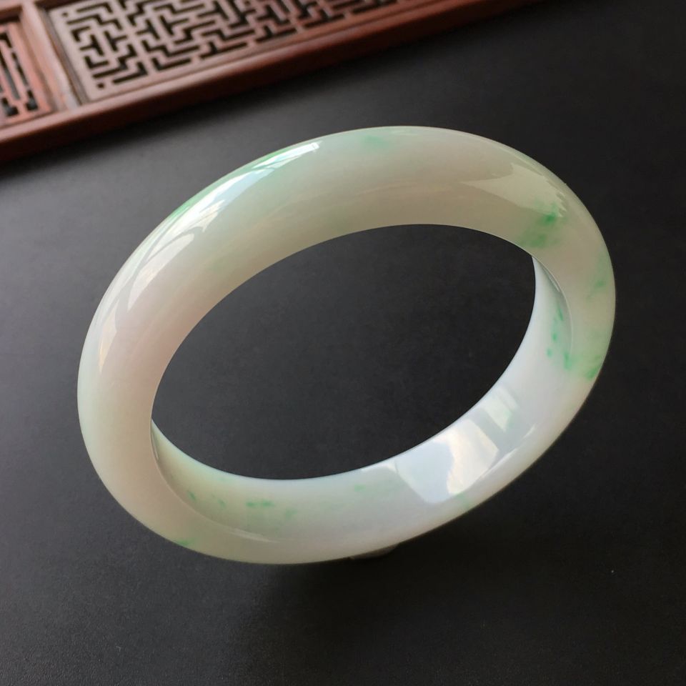 (超值推荐)糯冰种飘翠手镯(60.5mm)