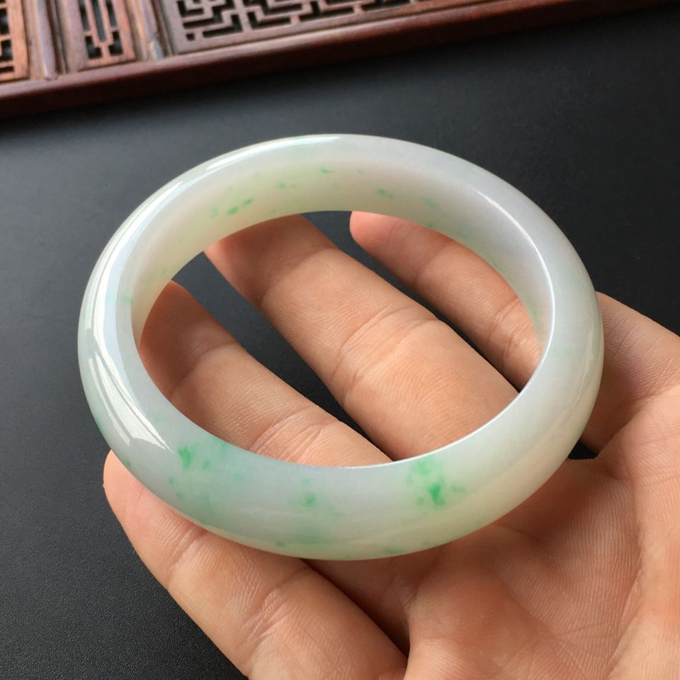 (超值推荐)糯冰种飘翠手镯(60.5mm)