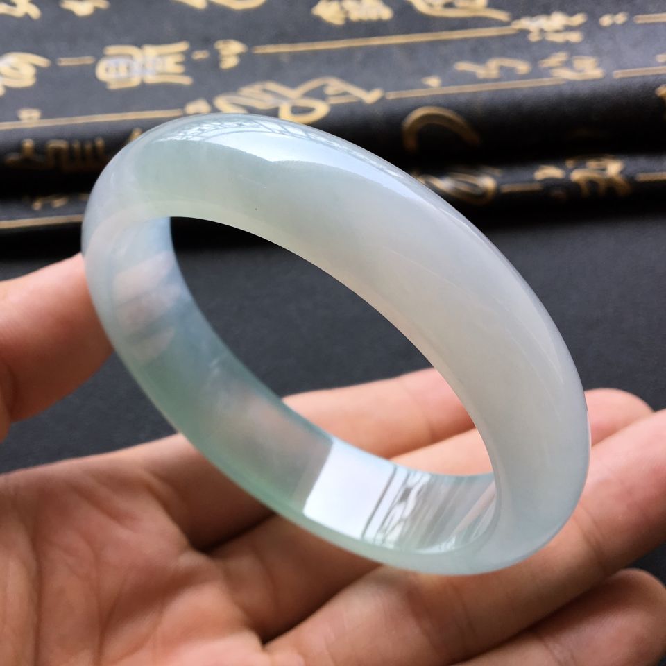 (超值推荐)冰种晴水手镯(57,6mm)