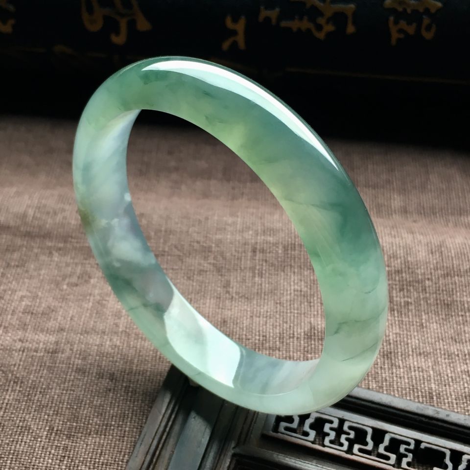 （超值推荐）冰种飘花手镯（56.8mm）