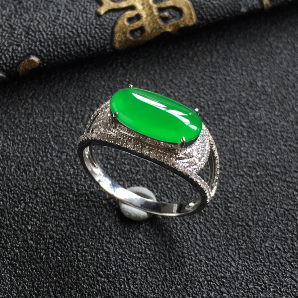 (超值推荐)冰种阳绿镶白金钻石戒指