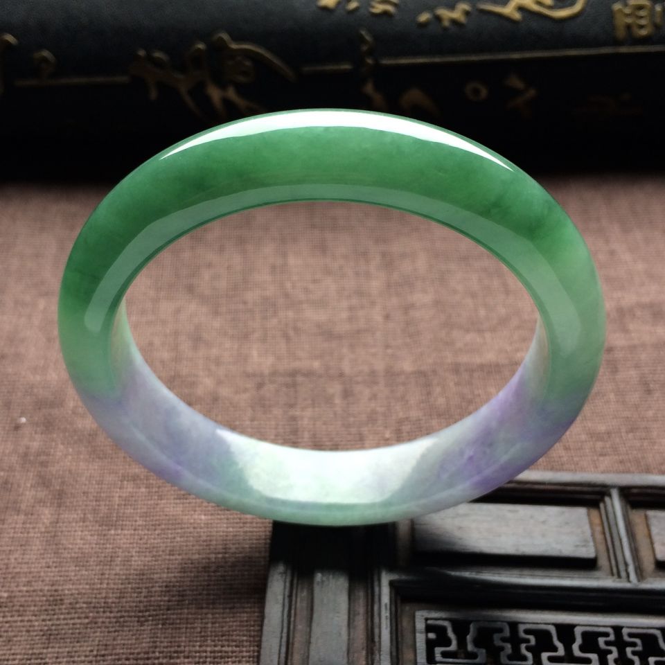 （超值推荐）糯冰种淡春带彩手镯（57.8mm ）