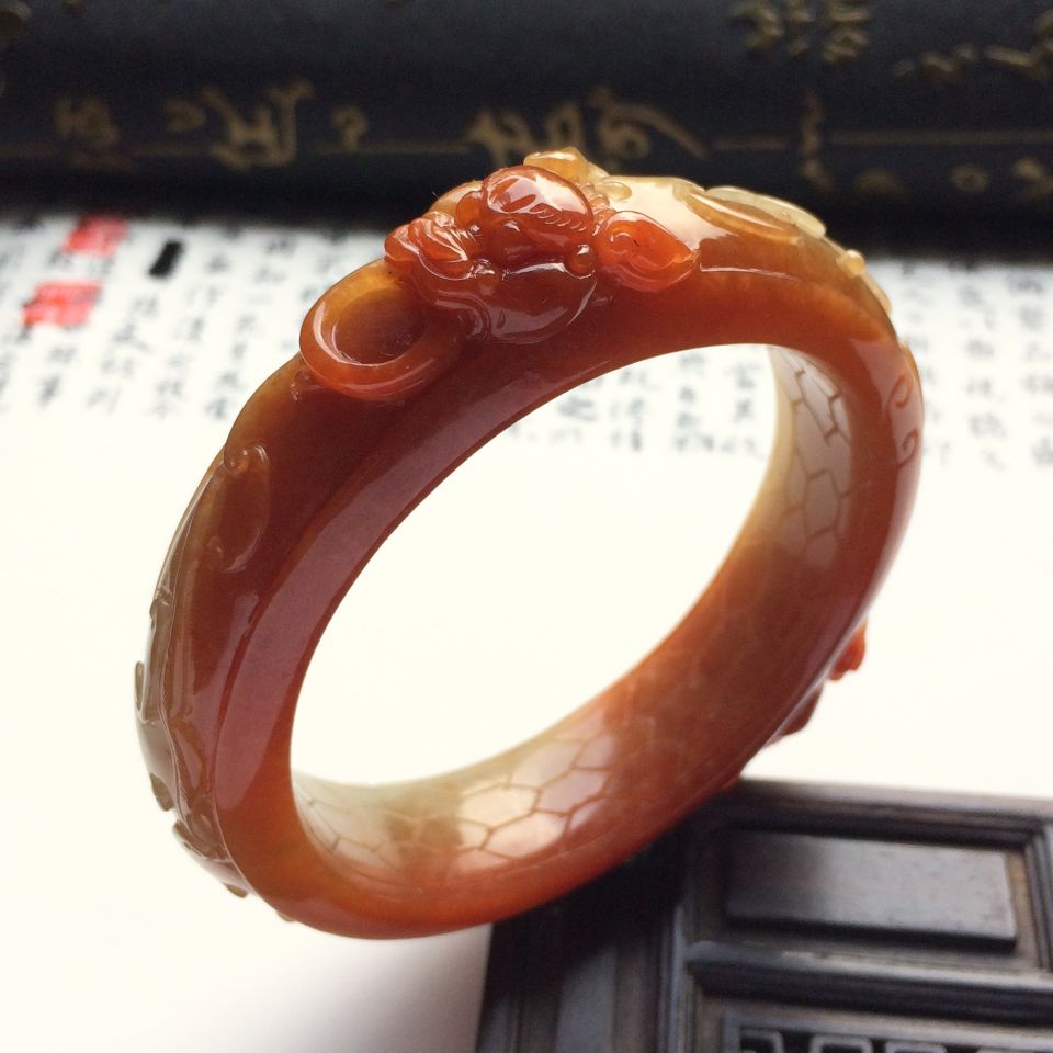 （超值推荐）糯冰种褐黄翡雕花镯（57.8mm）