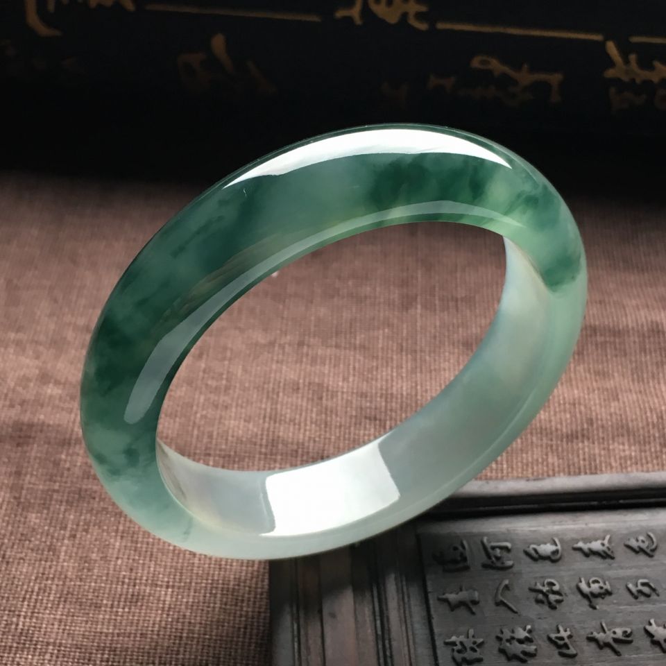 （超值推荐）冰种飘花手镯（53.1mm）