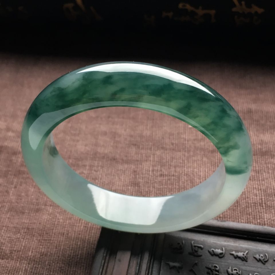 （超值推荐）冰种飘花手镯（53.1mm）