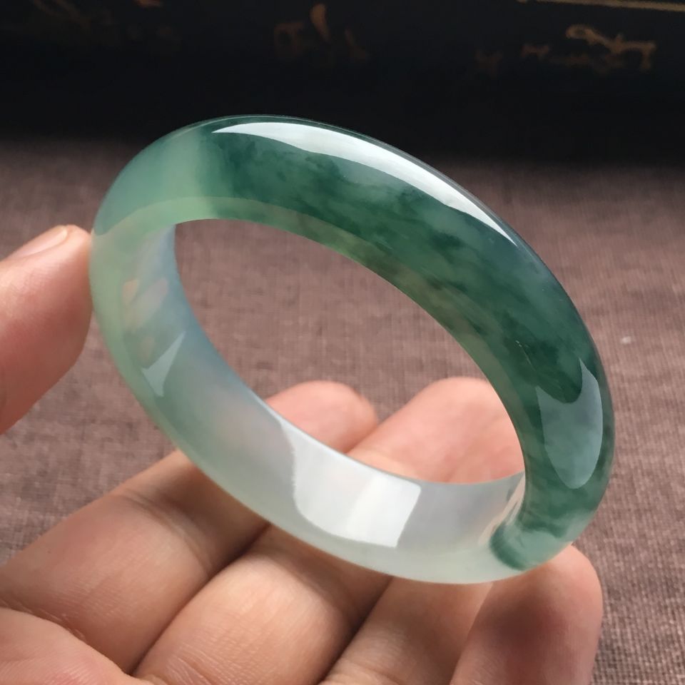 （超值推荐）冰种飘花手镯（53.1mm）