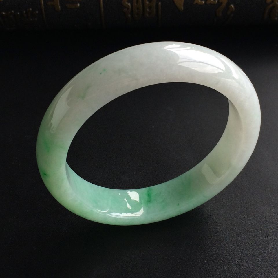 (超值推荐)糯冰种飘翠手镯(57.5mm)