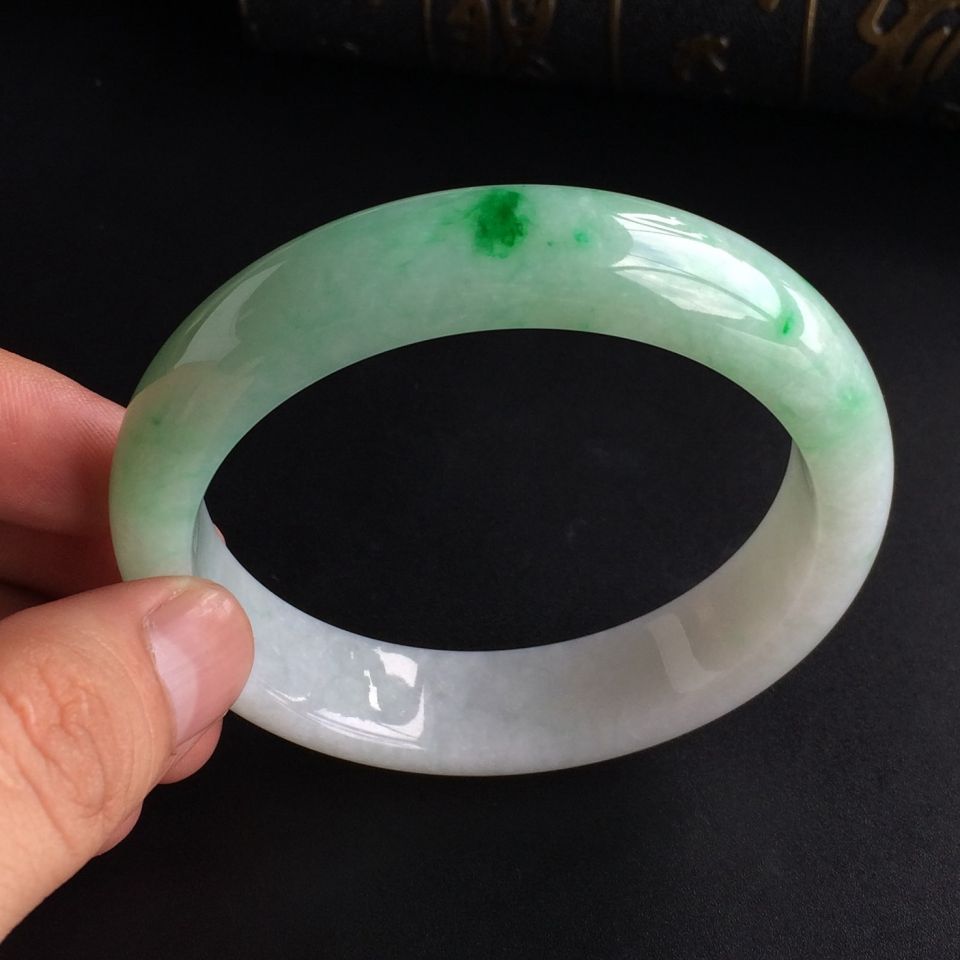 (超值推荐)糯冰种飘翠手镯(57.5mm)