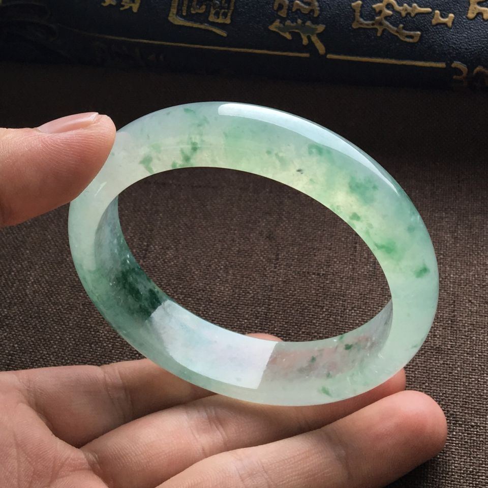 (超值推荐)冰种飘花手镯(58.8mm)