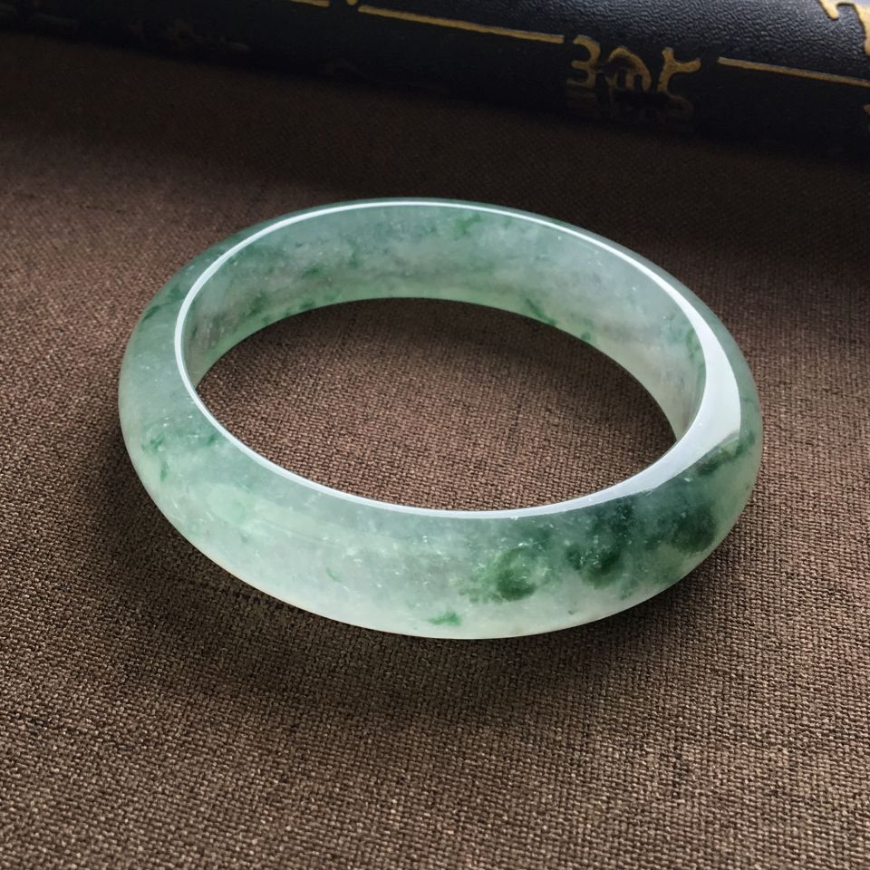 (超值推荐)冰种飘花手镯(58.8mm)