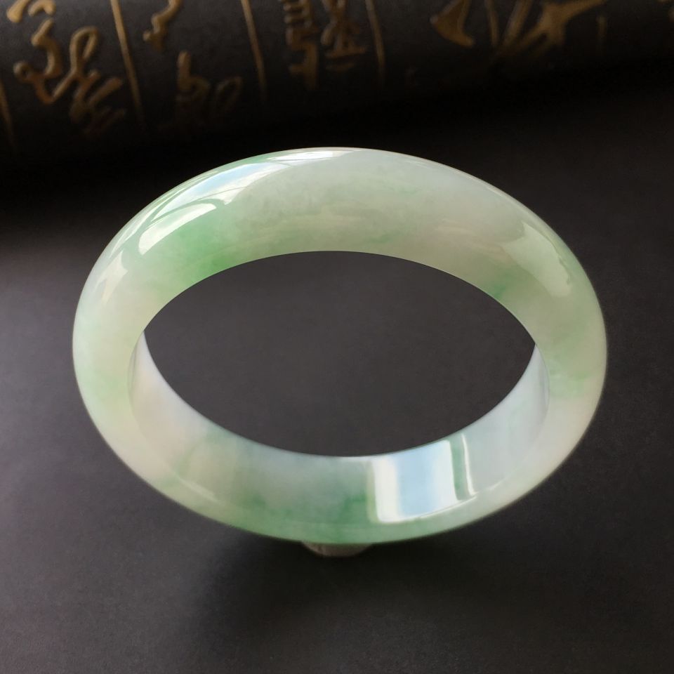 (超值推荐)糯冰种飘花手镯(54.6mm)
